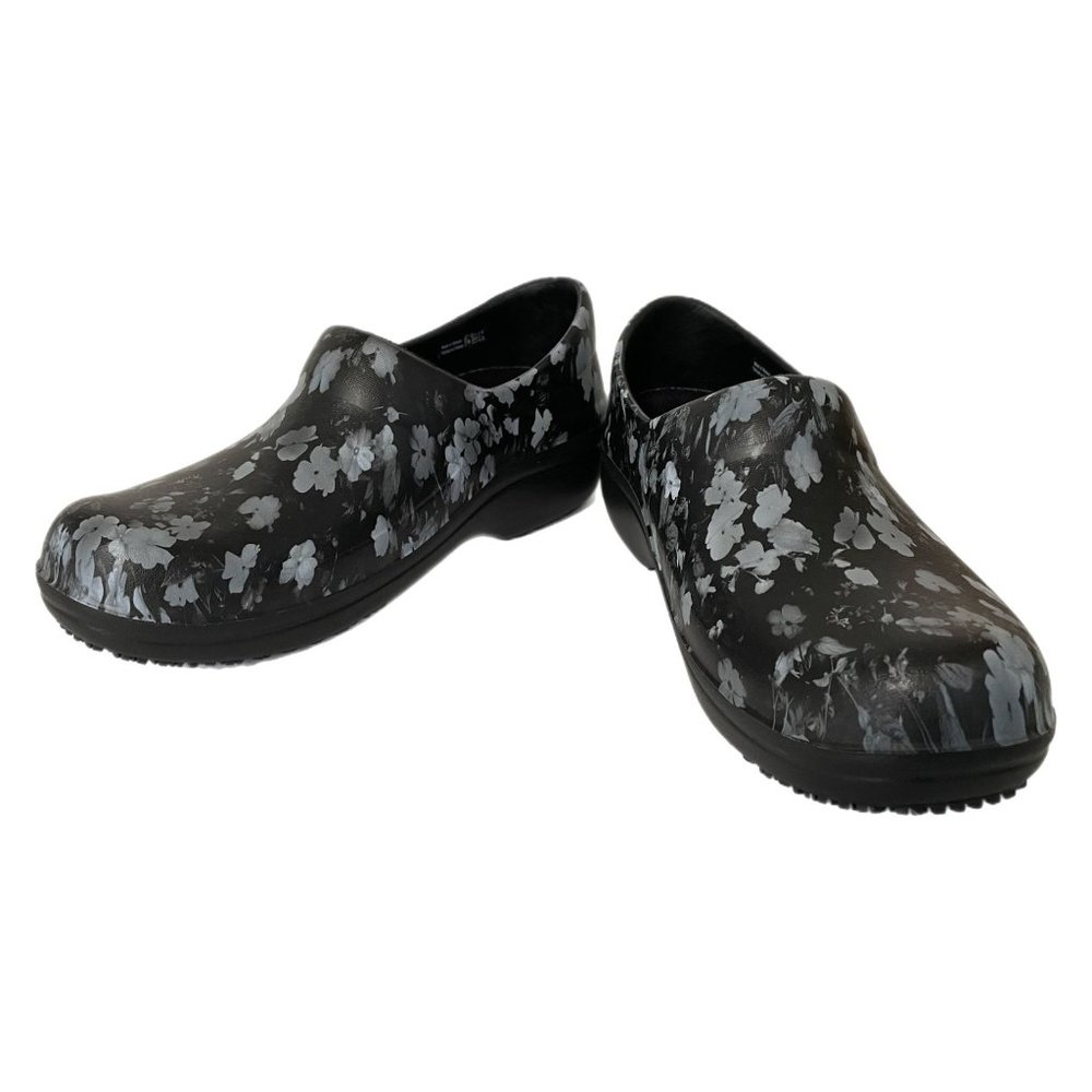 Crocs Women’s Size 6 Neria Pro II Clogs Slip Resistant Work Shoes Black Gray